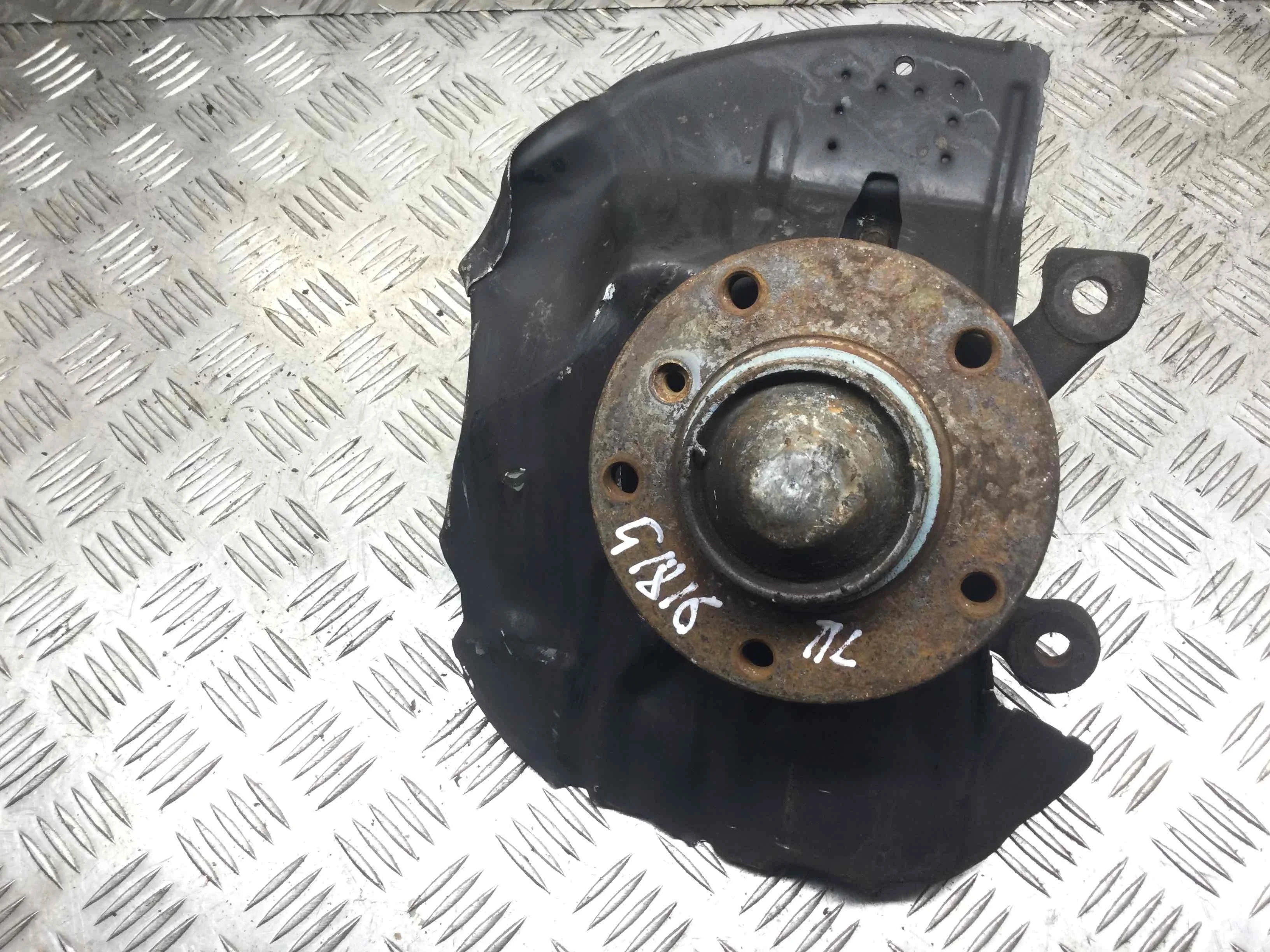 Ступица передняя левая BMW 3-Series 3-Series E46 1998 - 2006 бензин 2.2 i Механика Купе