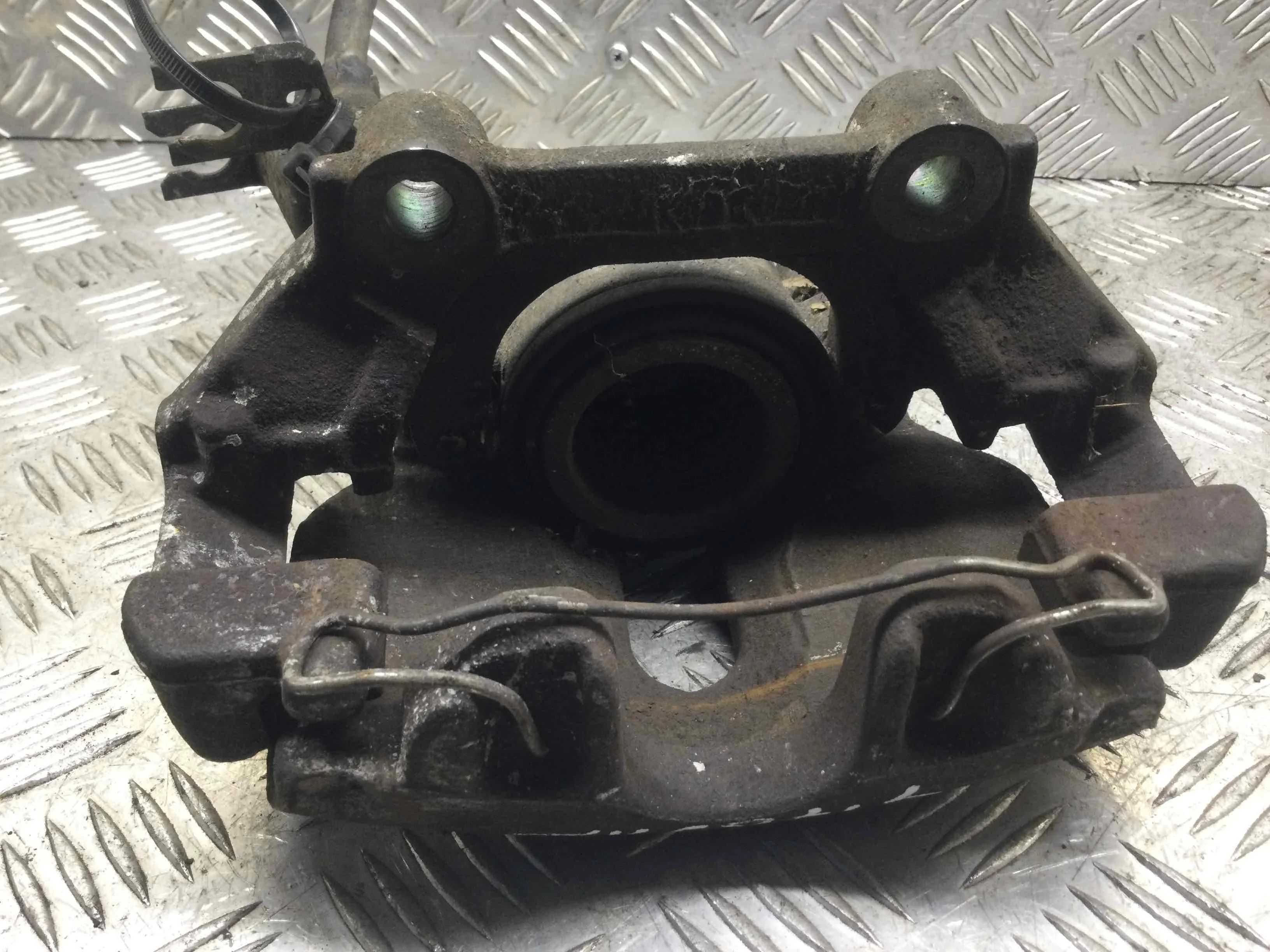 Суппорт передний правый Audi A6 C5/4B (1997-2004) дизель 2.5 TDI Механика Седан