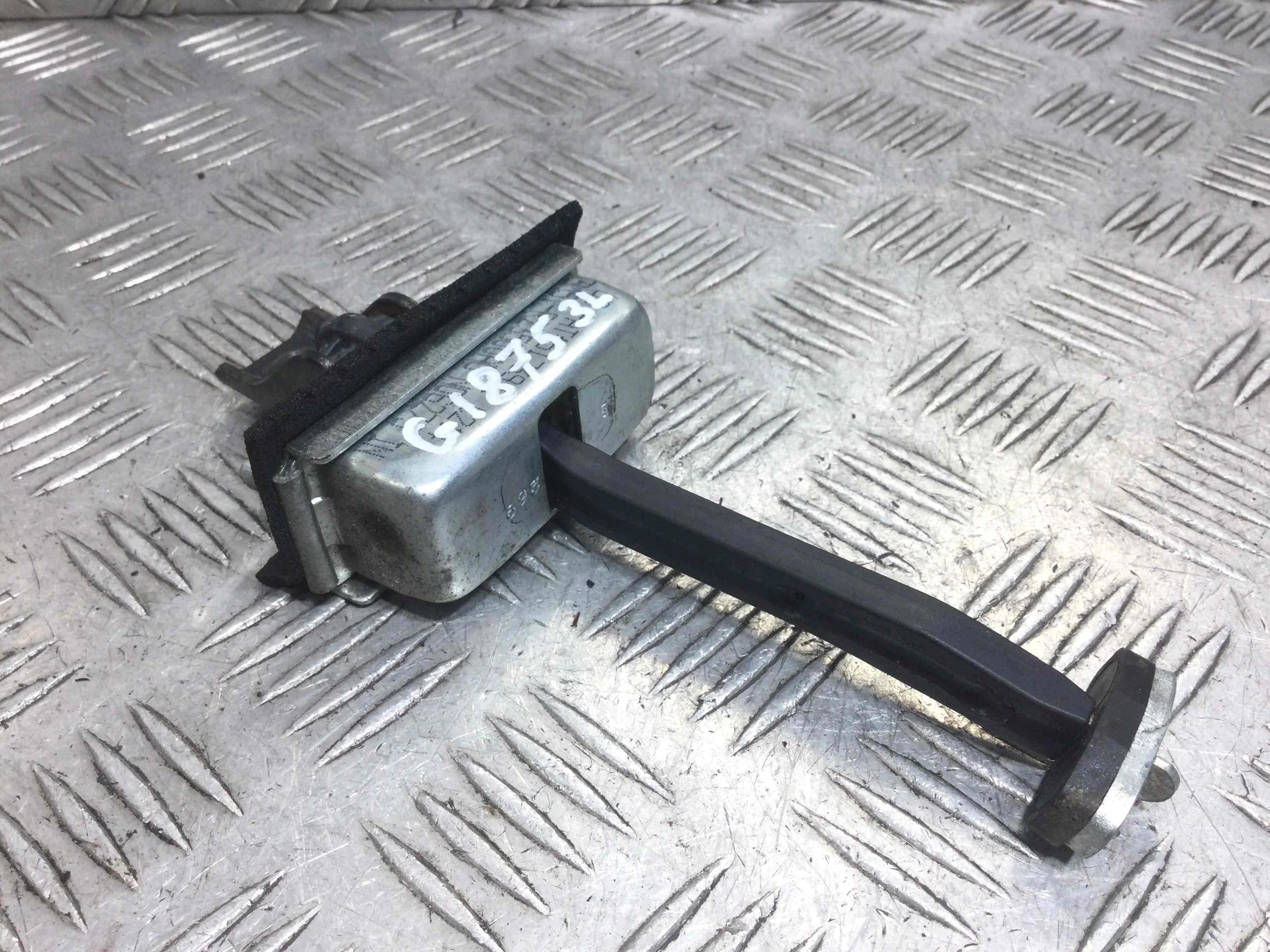 Ограничитель открывания двери Ford C-MAX 1 поколение (2003-2007) бензин 1.8 i Механика Минивэн