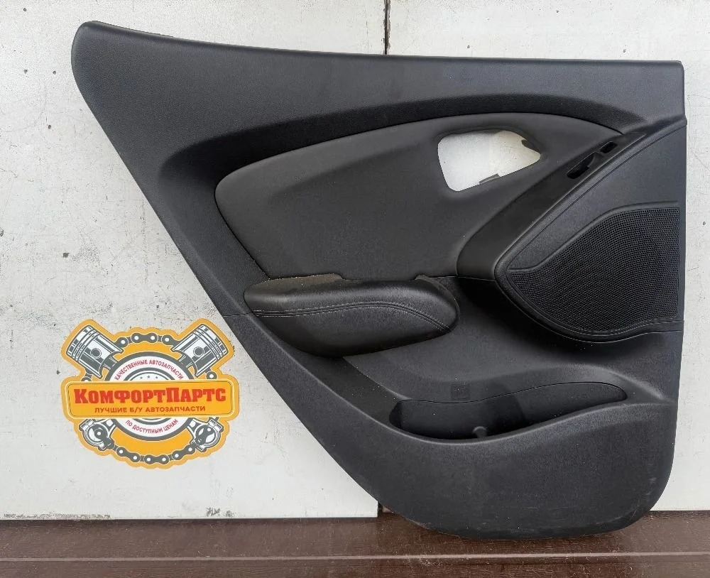 Обшивка (карта) двери задней левой Hyundai ix35 I (2009—2013)