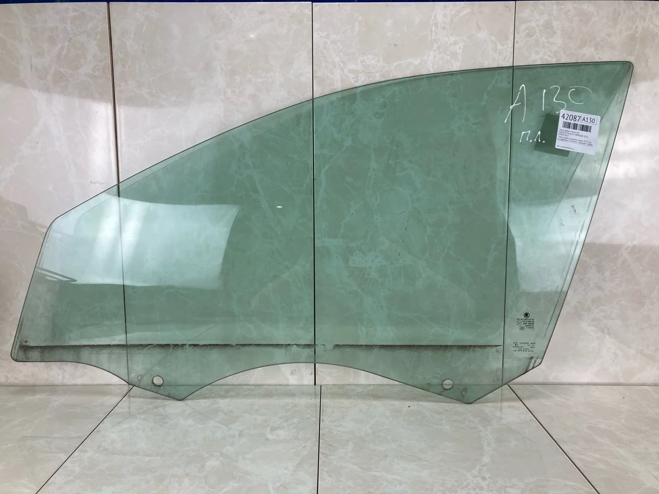 Стекло двери Skoda Octavia A7 2015 5E0845201A ЛИФТБЕК, переднее левое