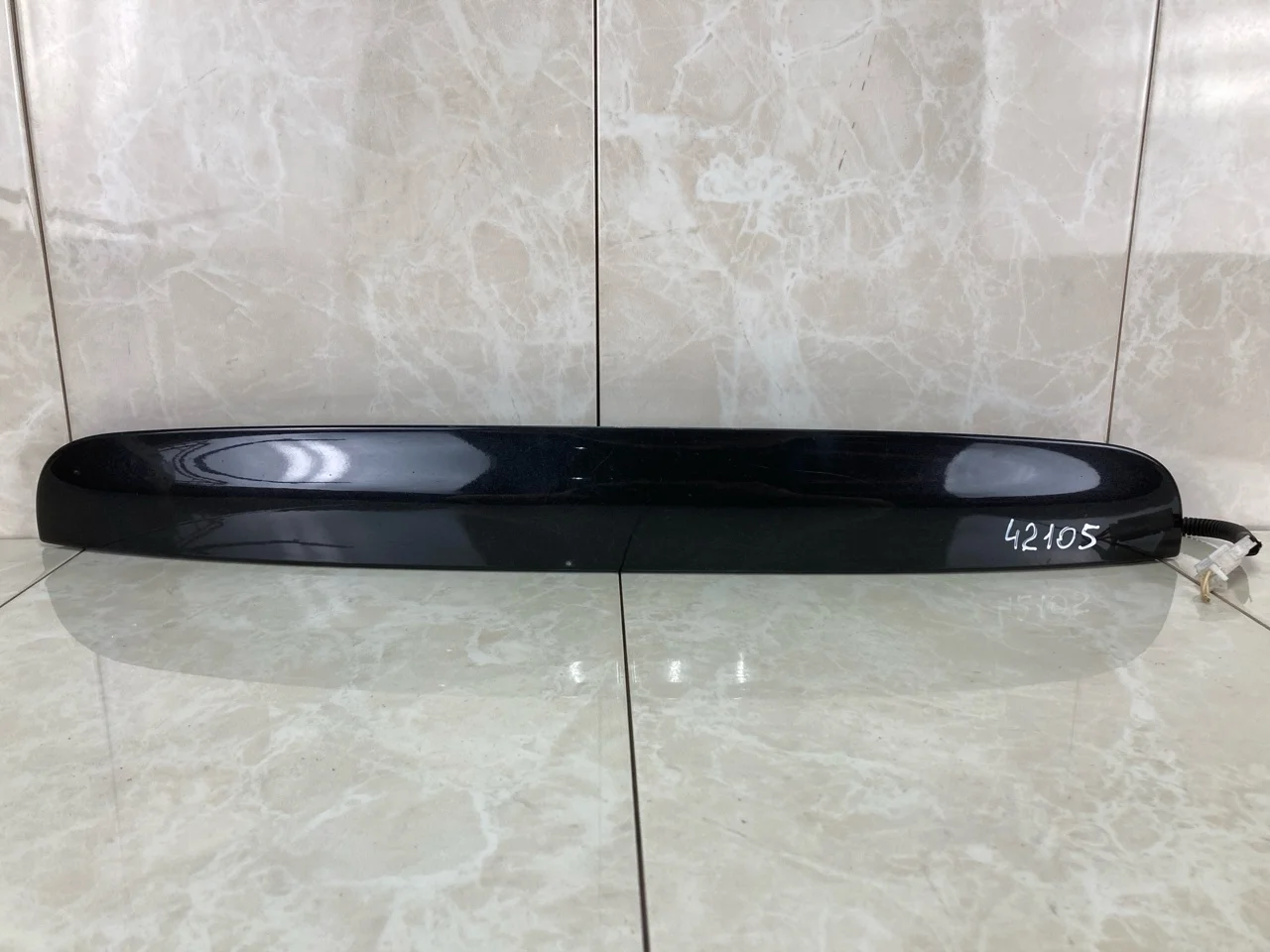 Накладка крышки багажника Nissan Note E11 2005-2013 908129U00H
