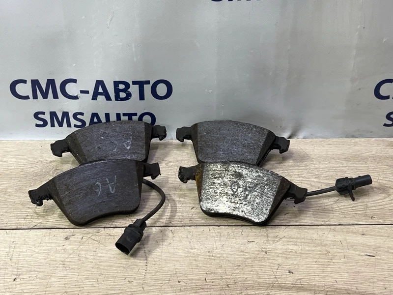 Колодки тормозные Audi A6 2010 4F0698151D C6 2.8 CCE, передние