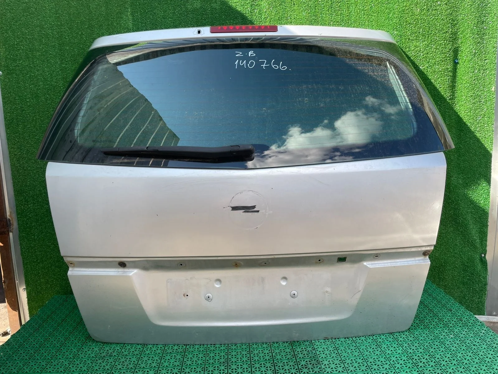 Крышка багажника OPEL ZAFIRA B 2005- серебро б/у ZAFIRA B(2005-2014)