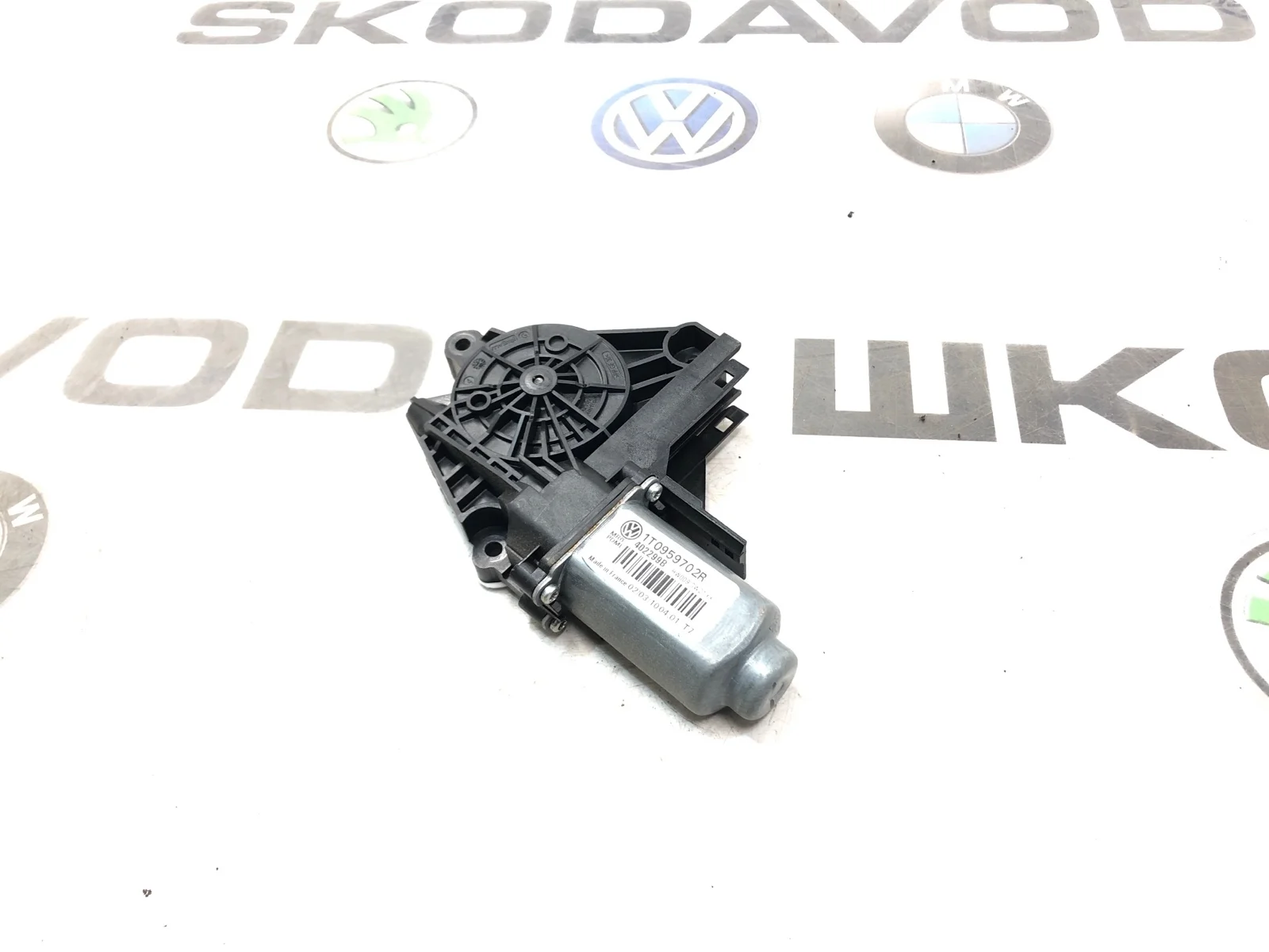 Мотор стеклоподъемника Skoda Octavia 2010 1T0959702R A5 (1Z) 1.4 CAXA, передний правый