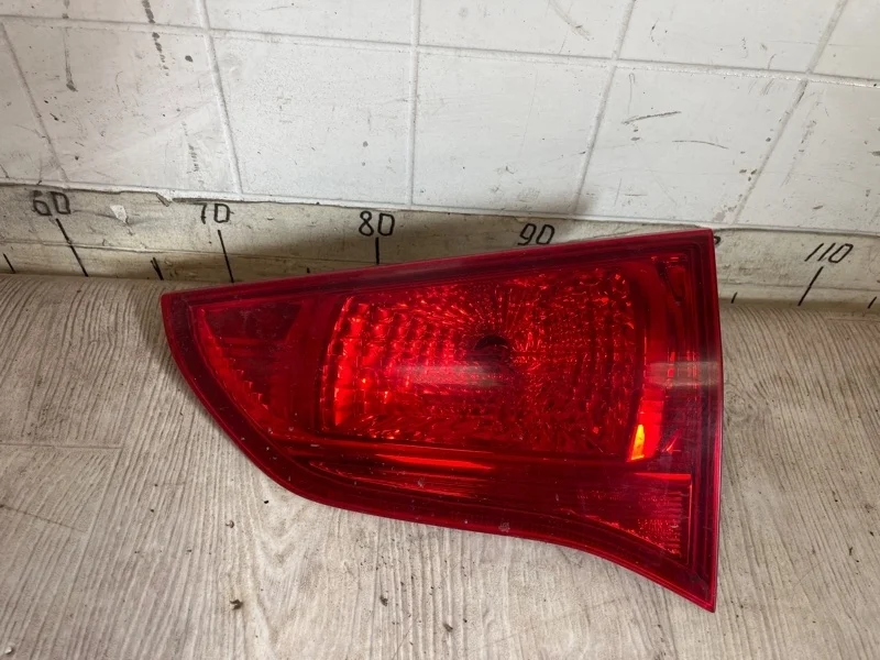 Фонарь в крышку багажника MITSUBISHI PAJERO SPORT 2 2008 2009 2010 2011 2012 2013 2014 2015 2016 KH