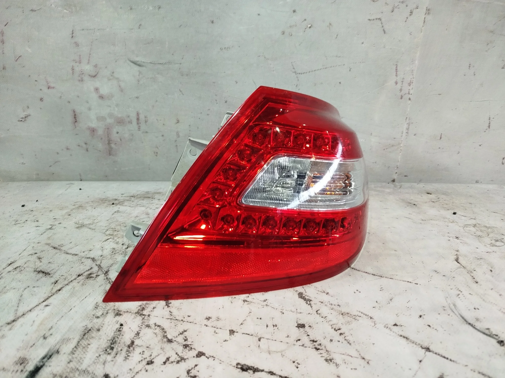 ФОНАРЬ NISSAN TEANA J32 PJ32 TNJ32 7271 1 МОДЕЛЬ ПРАВЫЙ 26550JN00A KB913