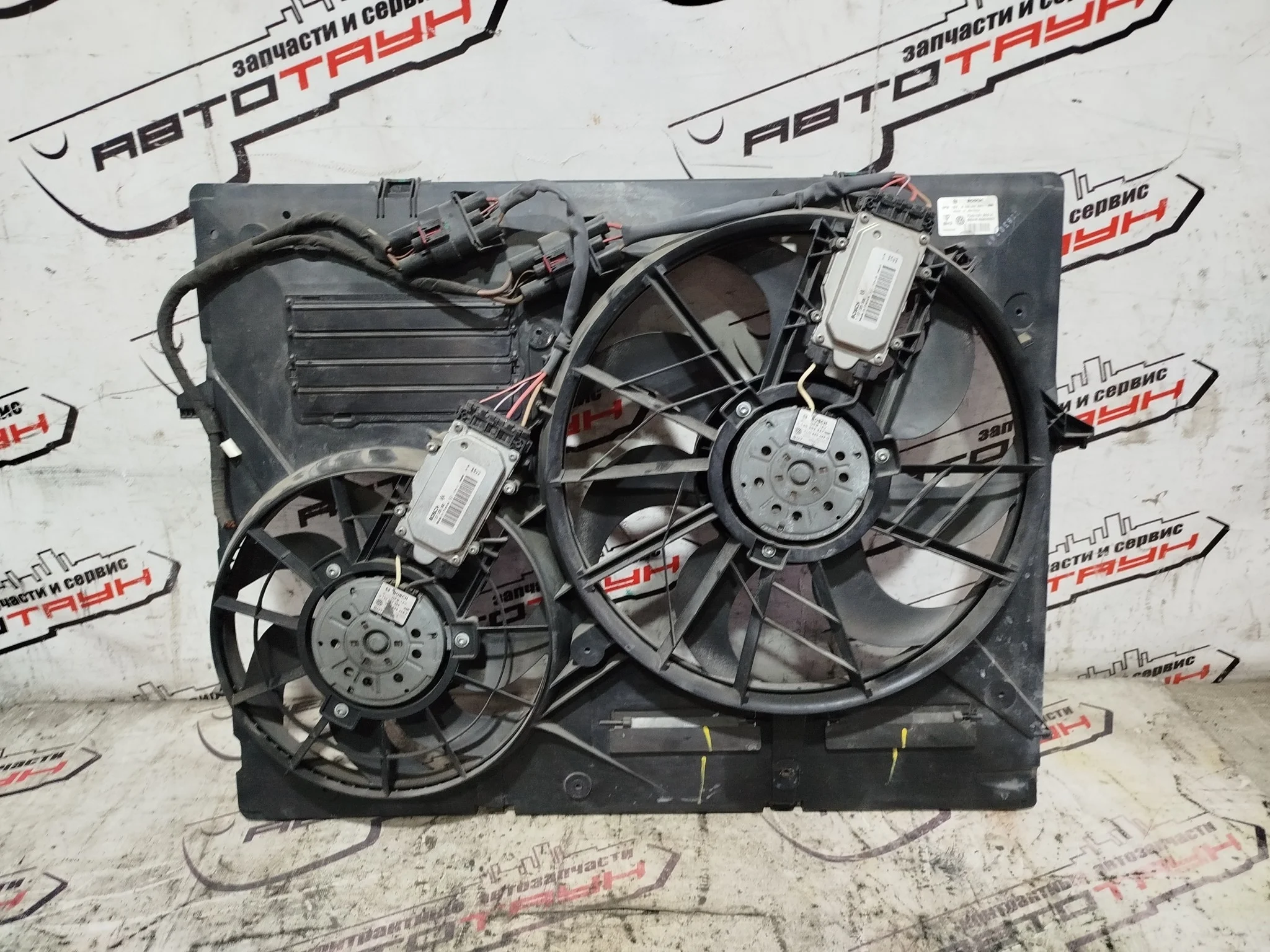 ДИФФУЗОР AUDI VOLKSWAGEN Q7 TOUAREG 4LB 7L6 7L7 7LA 7L0121207D