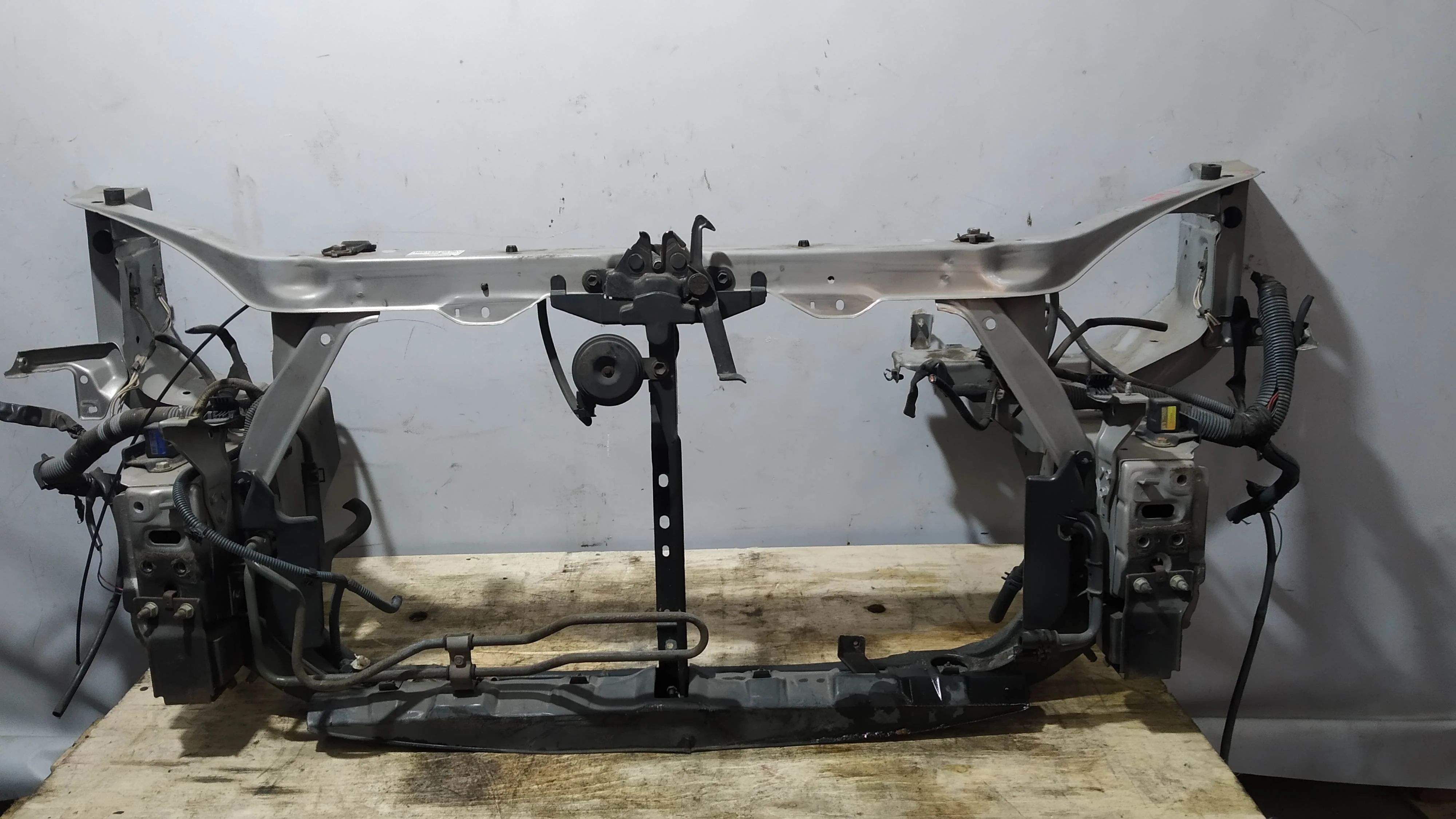ТЕЛЕВИЗОР TOYOTA DAIHATSU ALTIS CAMRY ACV30 ACV30N ACV31 ACV35 ACV35N MCV30 5320133905 серебро DY421Z