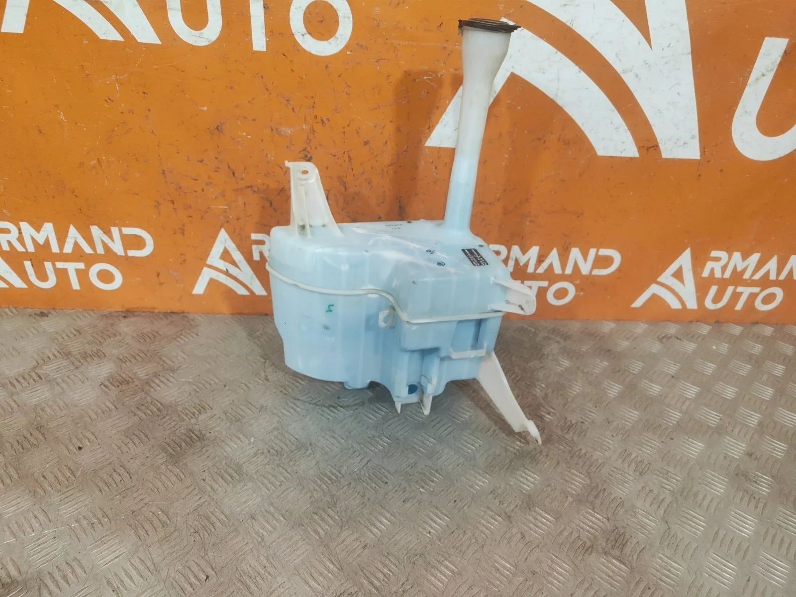 Бачок омывателя Toyota Camry 2011-2018 7 XV50