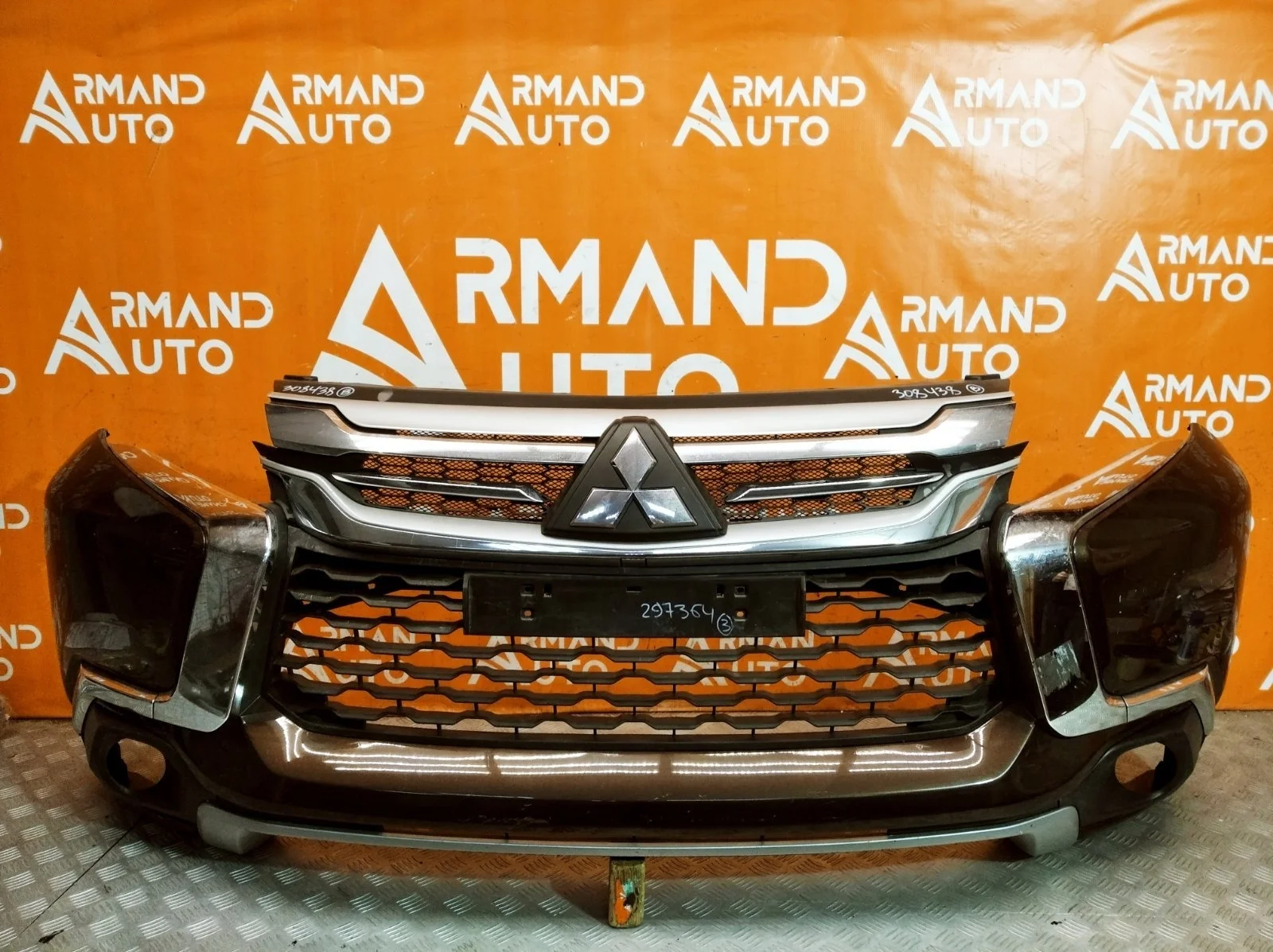 Бампер Mitsubishi Pajero Sport 2015-2021 3