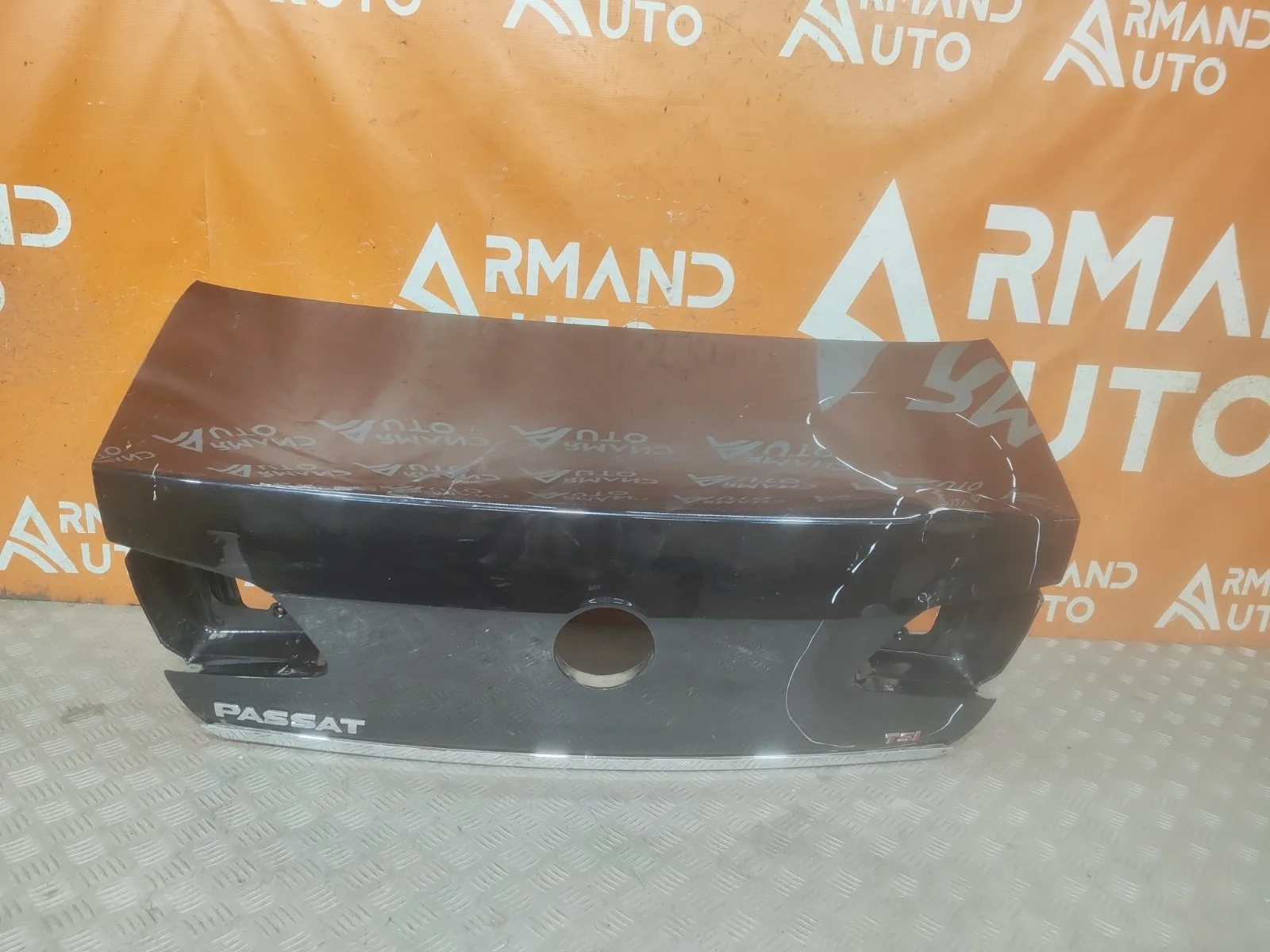 Крышка багажника Volkswagen Passat 2011-2015 B7