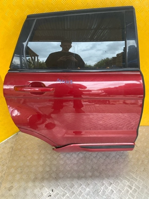 Стекло двери задней правой Land Rover Range Evoque I (2011-2018)