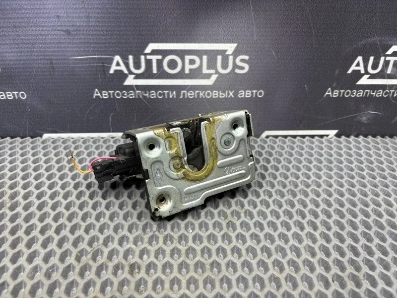 Замок двери Renault Logan 2010 8200928448 СЕДАН 1.4 K7JA 710, передний правый