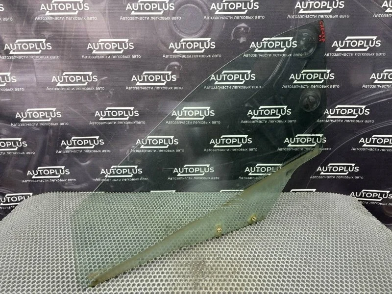 Стекло двери Chery Very A13 A136103010 ХЭТЧБЕК SQR477F, переднее левое