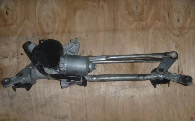 Б.у. трапеция дворников TOYOTA COROLLA ZRE151 TOYOTA COROLLA ZRE151