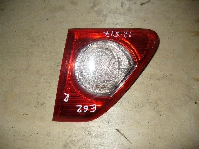 Б.у. фонарь внутренний TOYOTA COROLLA E150 TOYOTA COROLLA E150