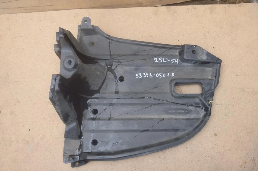 Б.у. защита бампера заднего TOYOTA AVENSIS ZZT251 TOYOTA AVENSIS ZZT251