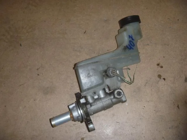 Б.у. цилиндр главный тормозной TOYOTA CAMRY V40 ACV40 TOYOTA CAMRY V40 ACV40