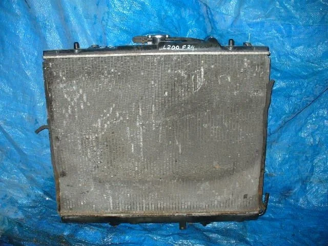 Б.у. радиатор охлаждения MITSUBISHI L200 K74T