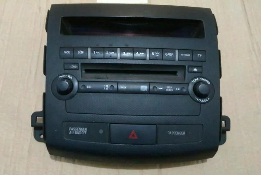 Б.у. панель магнитолы MITSUBISHI OUTLANDER XL CW6W MITSUBISHI OUTLANDER XL CW6W