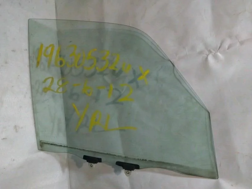 Б.у. стекло двери TOYOTA RAV4 SXA11 TOYOTA RAV4 SXA11