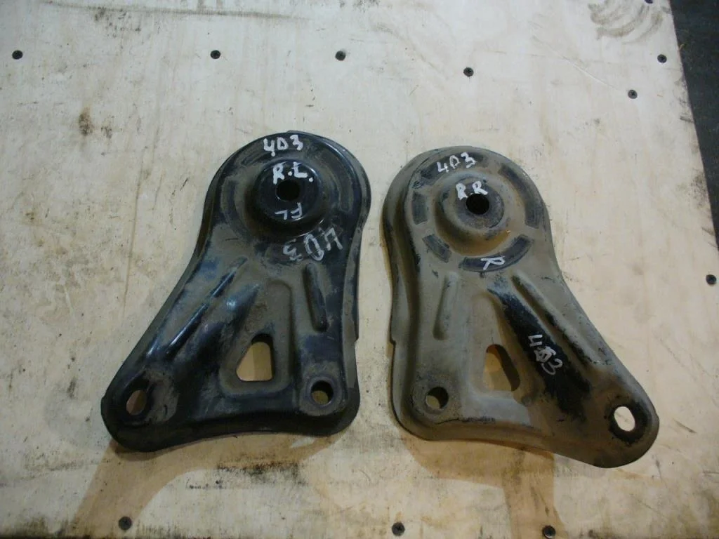 Б.у. кронштейн подрамника TOYOTA CAMRY V40 ACV40 TOYOTA CAMRY V40 ACV40