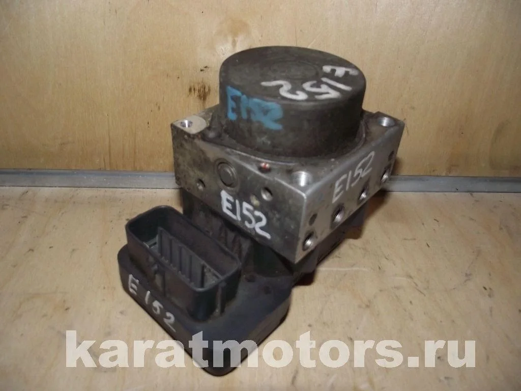 Б.у. блок abs TOYOTA COROLLA ZRE151