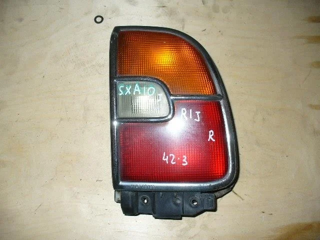 Б.у. фонарь наружный TOYOTA RAV4 SXA10 TOYOTA RAV4 SXA10