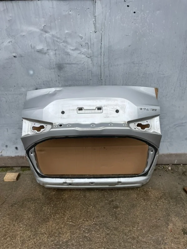 Крышка багажника Kia Seltos рест