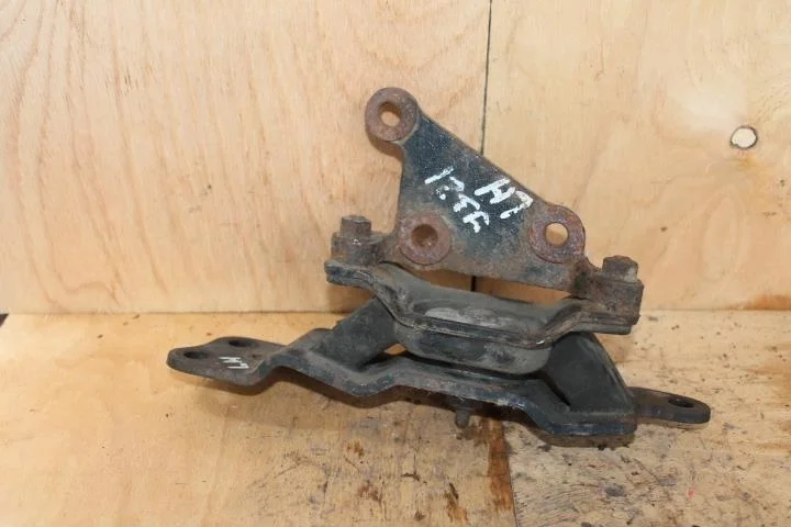 Б.у. опора двигателя NISSAN TEANA J32 NISSAN TEANA J32