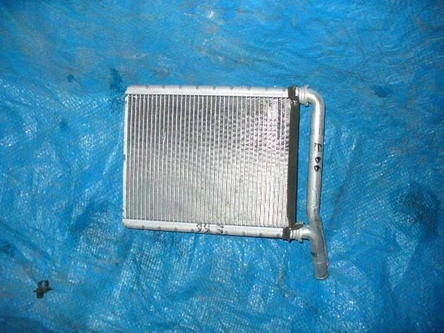 Б.у. радиатор печки TOYOTA COROLLA ZRE151 TOYOTA COROLLA ZRE151