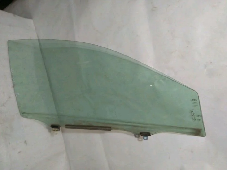 Б.у. стекло двери TOYOTA COROLLA ZRE151 TOYOTA COROLLA ZRE151