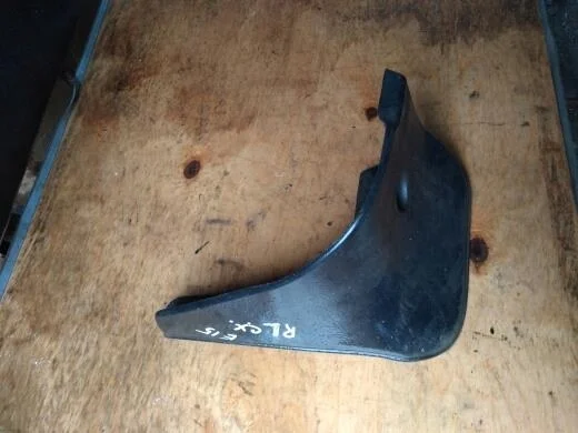 Б.у. брызговик TOYOTA COROLLA ZRE151 TOYOTA COROLLA ZRE151