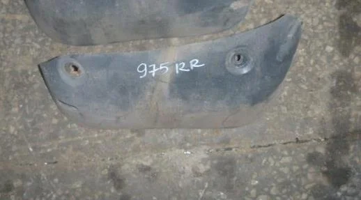Б.у. брызговик MITSUBISHI PAJERO V98W MITSUBISHI PAJERO V98W