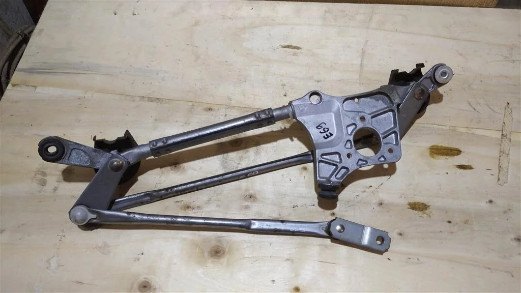 Б.у. трапеция дворников TOYOTA COROLLA ZRE151 TOYOTA COROLLA ZRE151