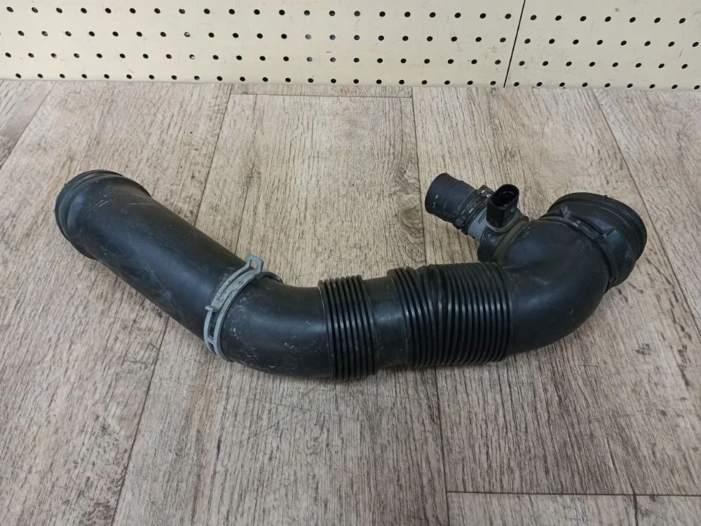 Патрубок воздушного фильтра Skoda Octavia A5 Octavia II (2004—2009) 1K2, A5