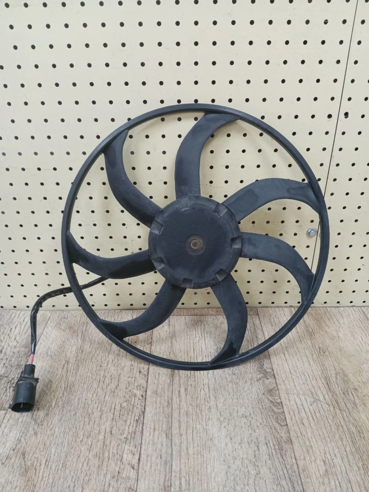 Вентилятор радиатора Skoda Octavia II (2004—2009) Octavia II (2004—2009) 1Z3