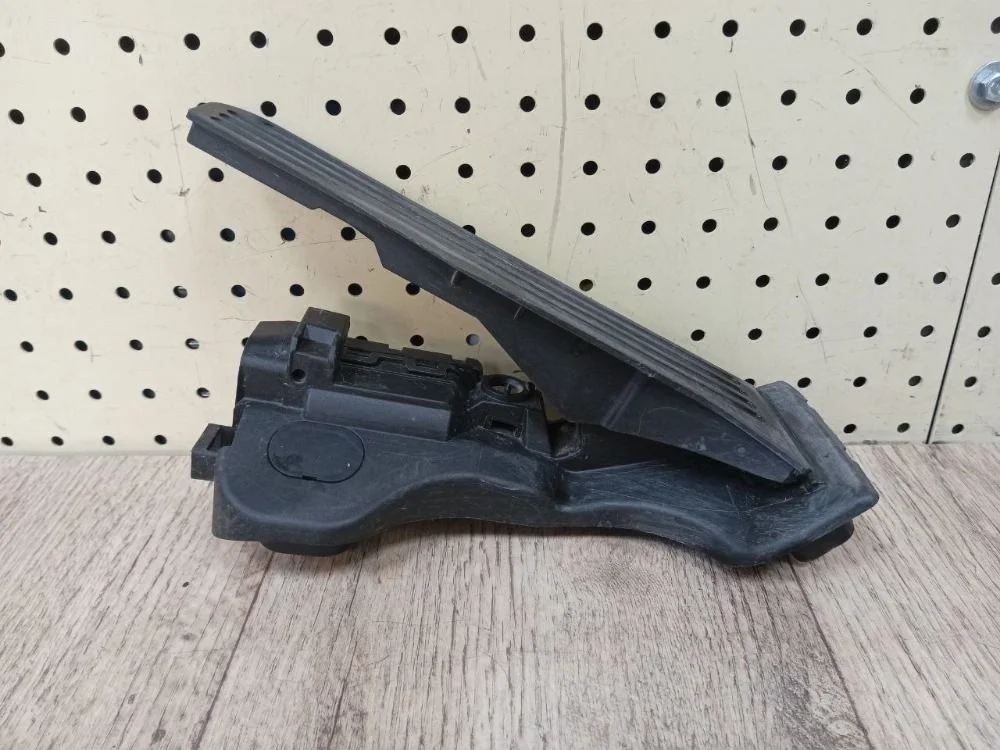 Педаль газа Skoda Octavia II (2004—2009) Octavia II (2004—2009) A5, B6