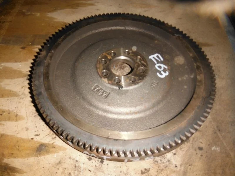 Б.у. маховик TOYOTA COROLLA ZRE151 TOYOTA COROLLA ZRE151