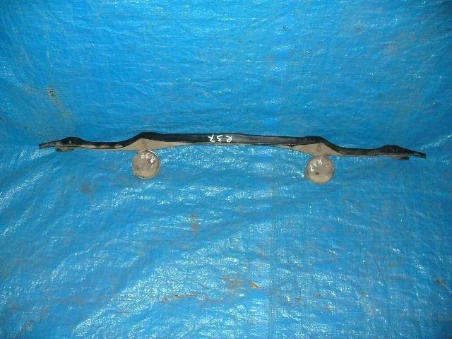 Б.у. усилитель бампера TOYOTA RAV4 ACA30 TOYOTA RAV4 ACA30