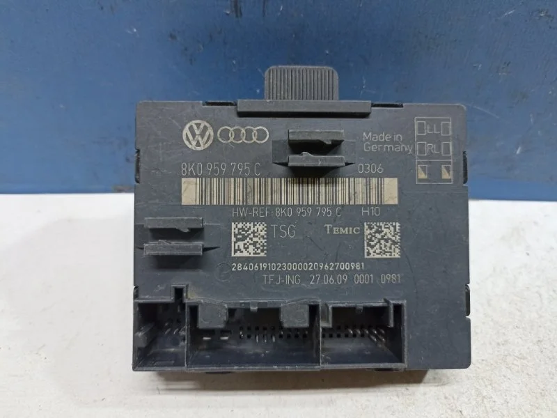 Блок двери Audi A4 2007-2015 8K0959795C B8, задний