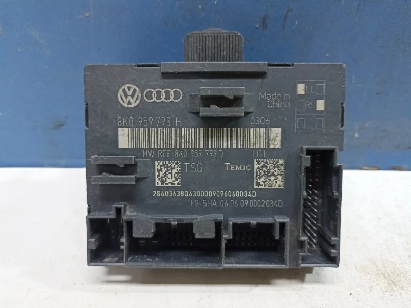 Блок двери Audi A4 2007-2015 8K0959793H B8, передний