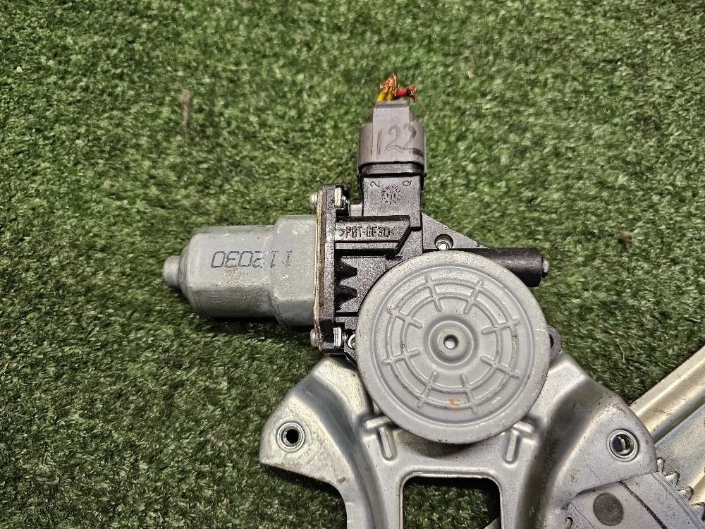 Мотор стеклоподъемника задний правый Outlander