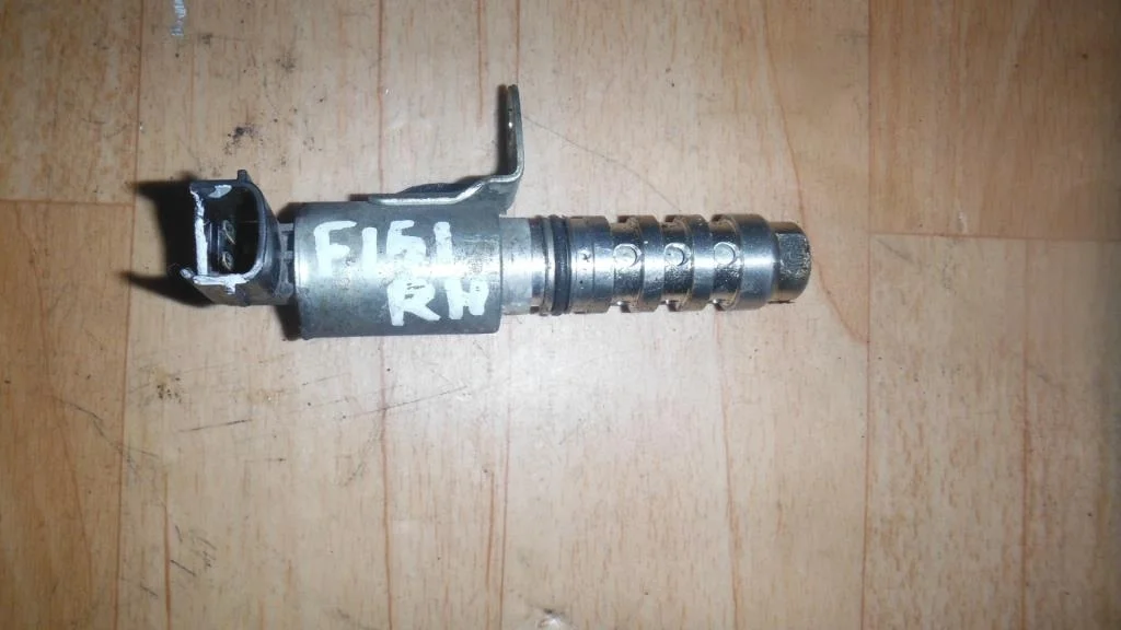 Б.у. клапан vvti NISSAN JUKE F15E NISSAN JUKE F15E