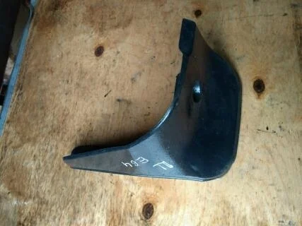 Б.у. брызговик TOYOTA COROLLA ZRE151 TOYOTA COROLLA ZRE151