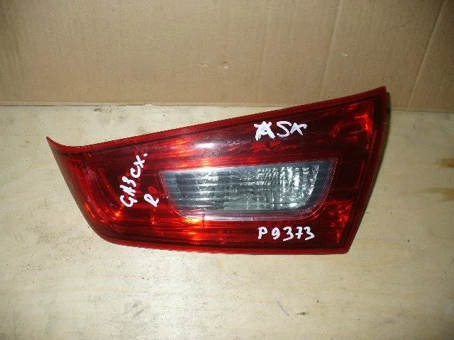 Б.у. фонарь внутренний MITSUBISHI ASX GA1W MITSUBISHI ASX GA1W