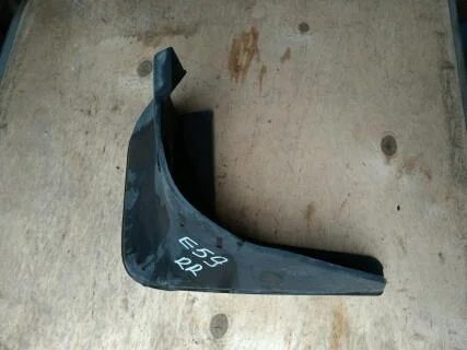 Б.у. брызговик TOYOTA COROLLA ZRE151 TOYOTA COROLLA ZRE151