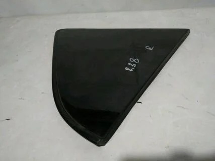 Б.у. стекло багажника TOYOTA RAV4 ACA30 TOYOTA RAV4 ACA30