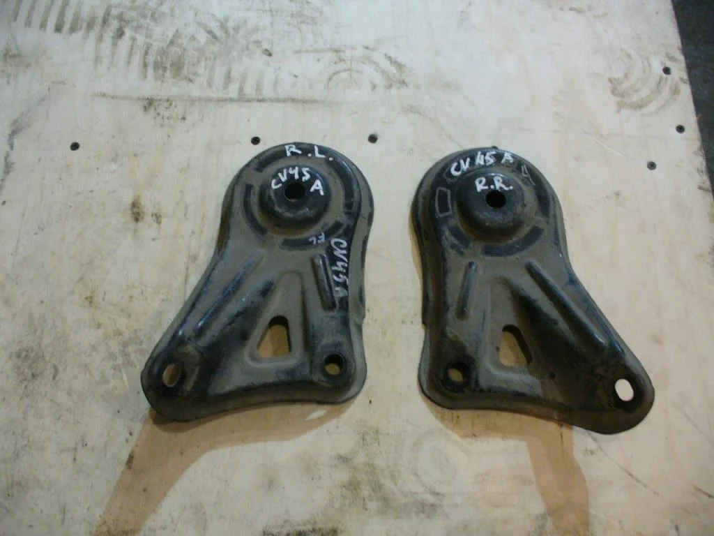 Б.у. кронштейн подрамника TOYOTA CAMRY V40 GSV40 TOYOTA CAMRY V40 GSV40